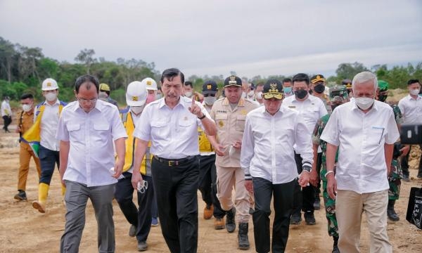  Tinjau Pembangunan Taman Sains TeknologiHerbal dan Holtikultura,Menko Marves LuhutPandjaitanApresiasi Gubernur EdyRahmayadi